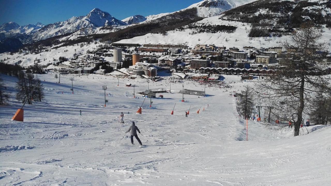46 VALE C'E' AL VILLAGGIO OLIMPICO di SESTRIERE Colle Sestriere Exterior foto
